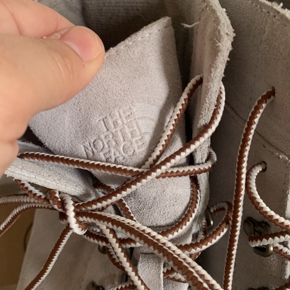 The north face boots - Picture 3 of 10